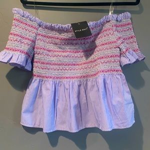 Off shoulder top💜